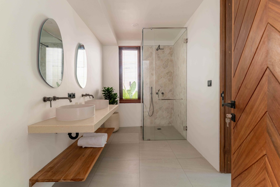 WhatsApp Image 2025-10-15 at 17.54.35 (2)